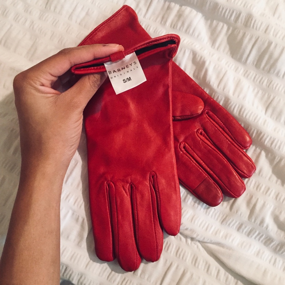 Gloves